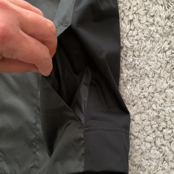 Nike Shield OSU Beavers 1/4 Zip. Medium. - Picture 5 of 16